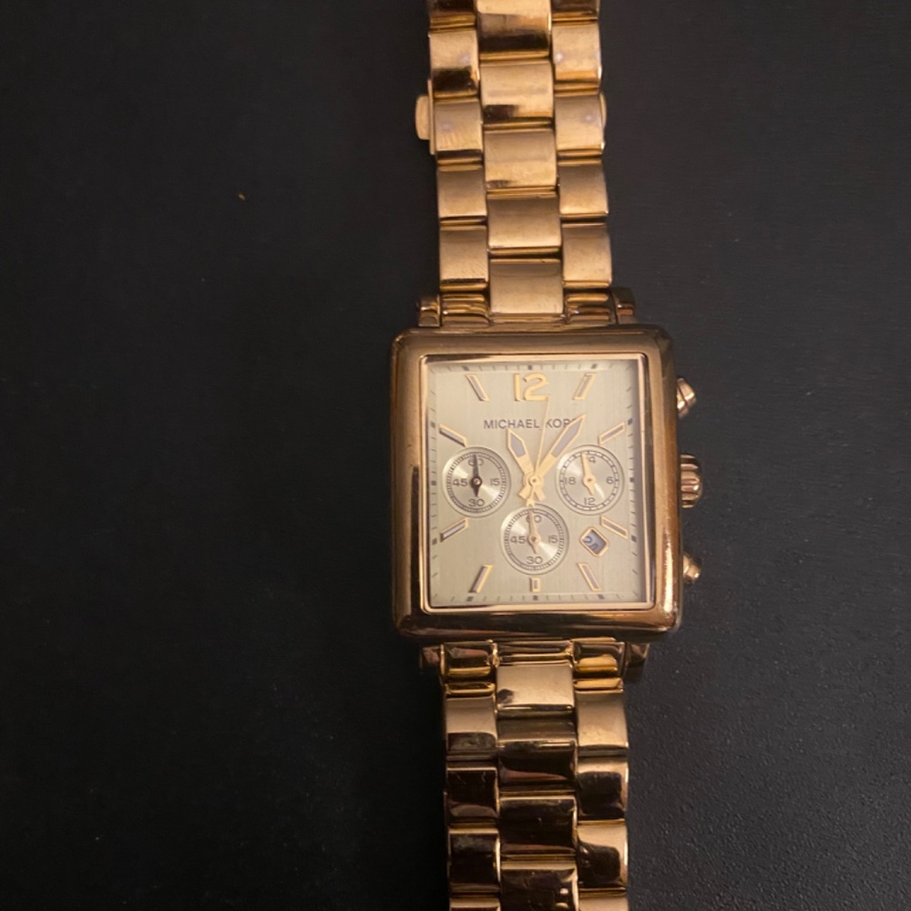 Watch - Picture 8 of 11